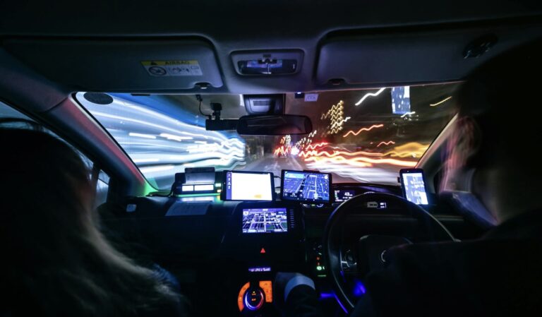 Jesteśmy tam, gdzie nasi klienci – polskie firmy podbijają zagraniczne rynki delivery i taxi