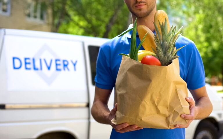 Rynek food delivery w Polsce i za granicą – wyzwania i szanse