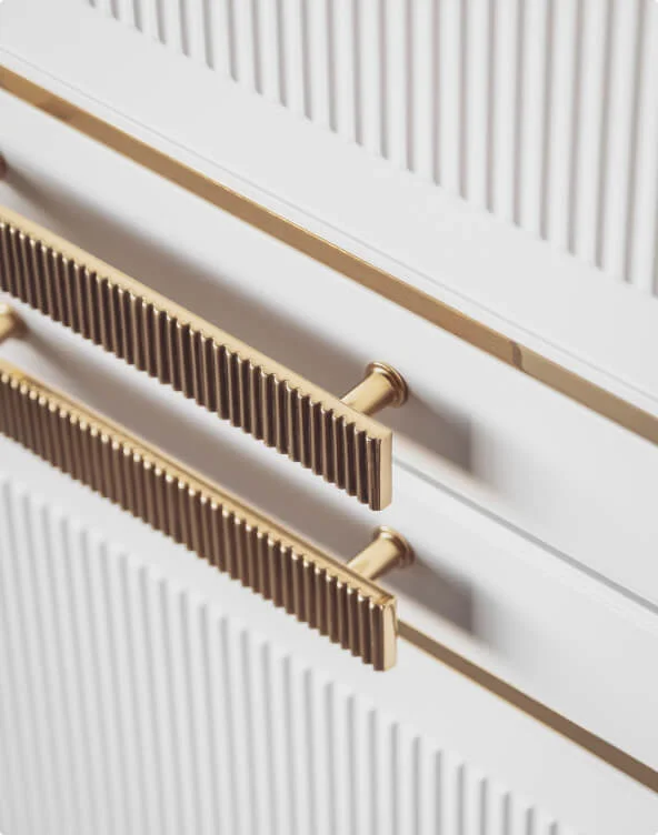 Dlaczego jakość w meblarstwie premium zaczyna się w magazynie, a nie w salonie sprzedaży?