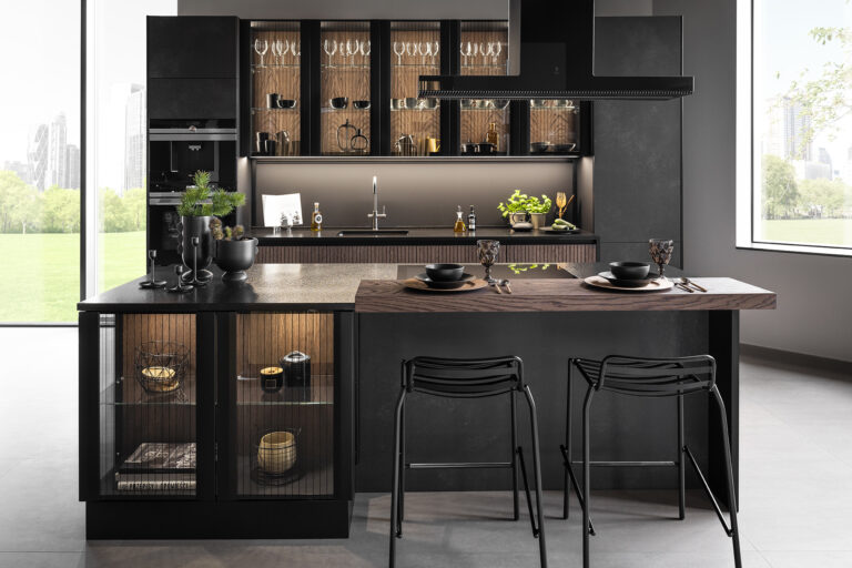 Setki godzin pracy. Dlaczego ręczne wykończenie zmienia mebel w obiekt luksusowy